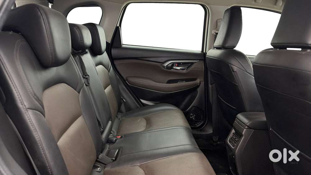 Toyota Urban Cruiser Hyryder 1.5 V Hybrid, 2023, Petrol