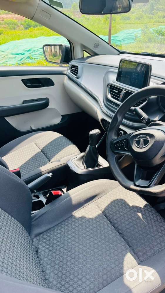 Tata Altroz Petrol & Cng Manual 2023