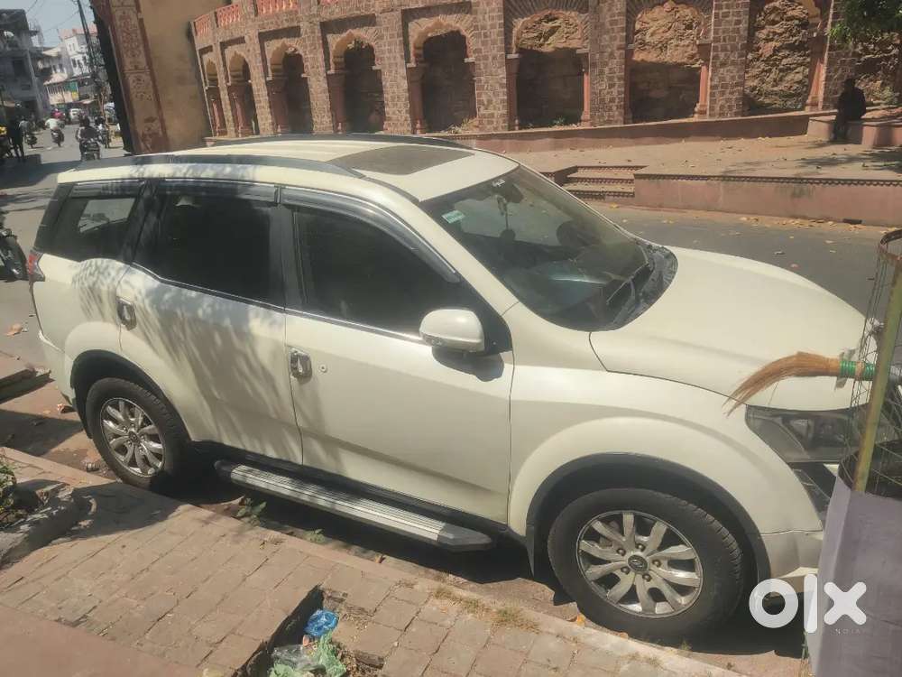 Mahindra Xuv500 2016 Diesel 90000 Km Driven