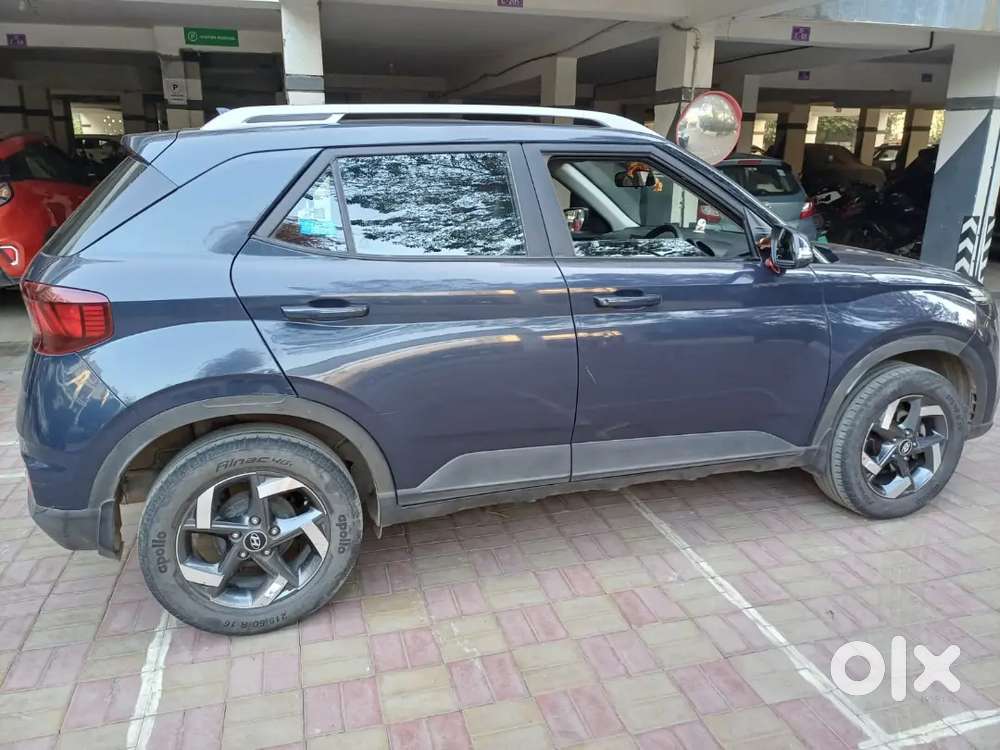 Hyundai Venue 2021 Petrol 41000 Km Driven