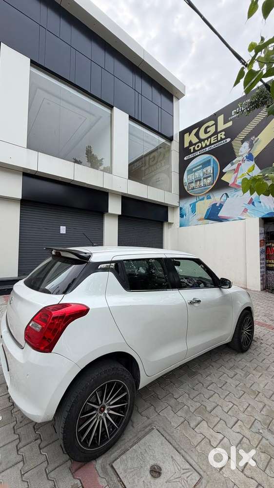 Maruti Suzuki Swift Vxi Optional, 2022, Petrol