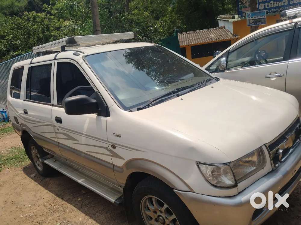 2011 Chevrolet Tavera 9 Seater