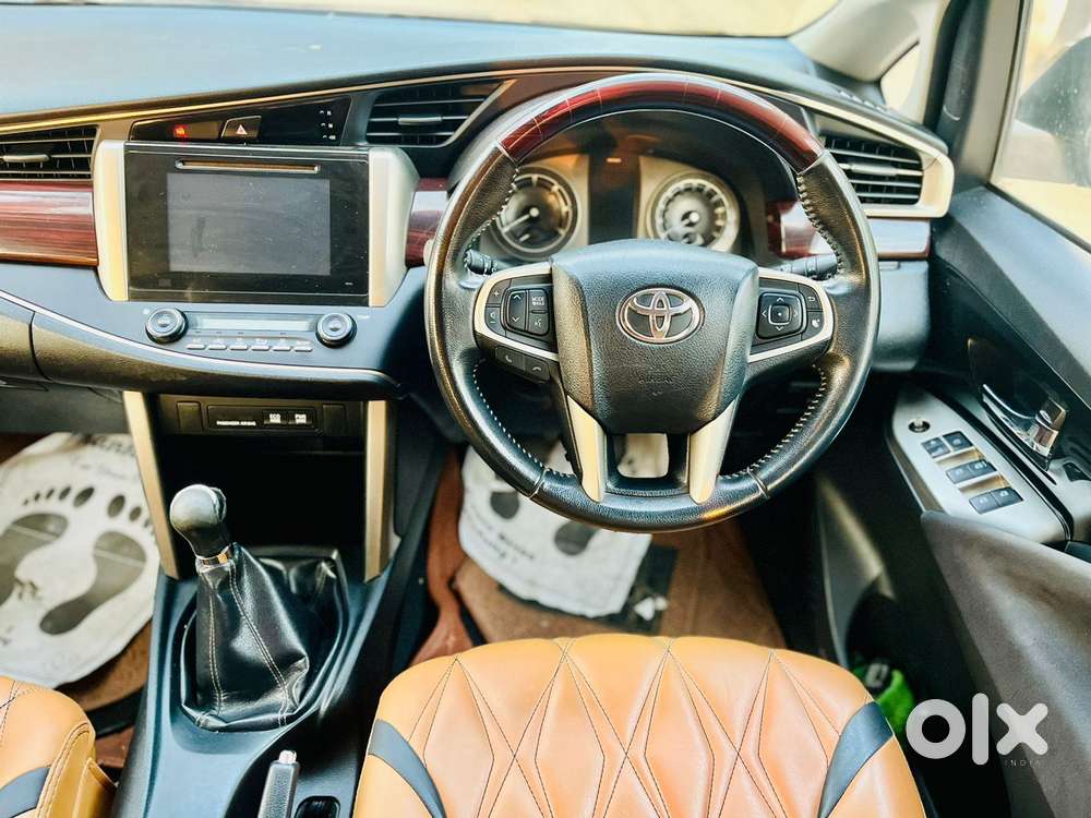 Toyota Innova Crysta 2.4 Vx Mt 8s, 2016, Diesel