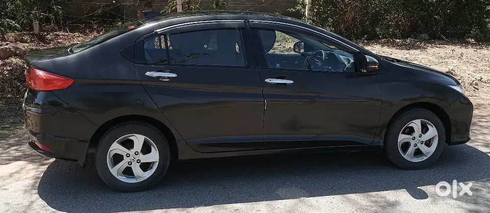 Honda City 2016 Petrol- Well Maintained- Only 7500 Kms Driven