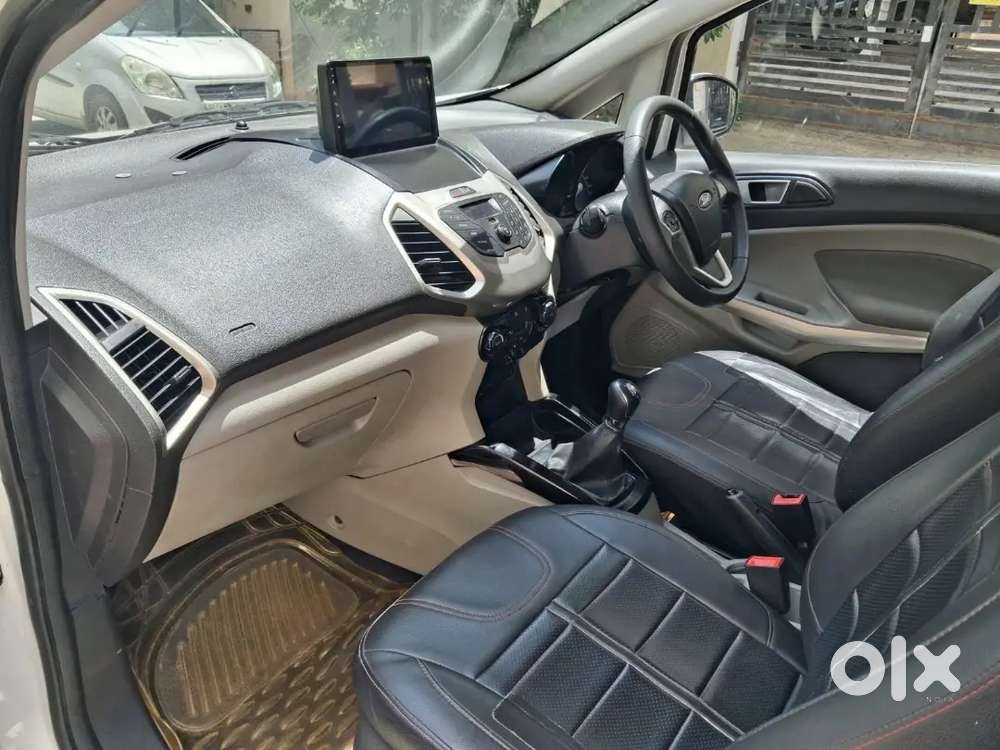 Showroom Track Ford Ecosport Petrol 2016