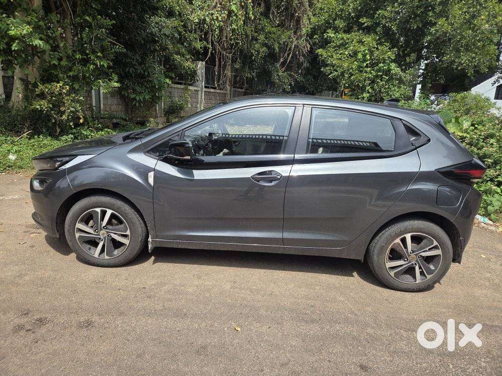 Tata Altroz Xz Plus (s) Icng, 2023, Petrol