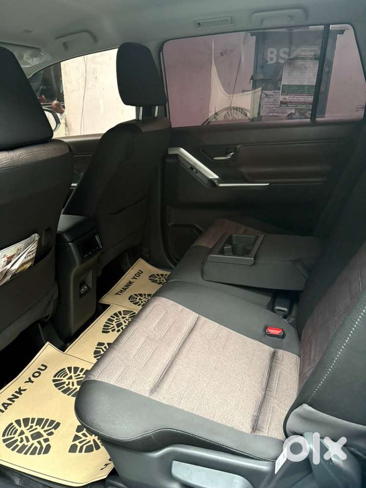 Toyota Innova Hycross 2026