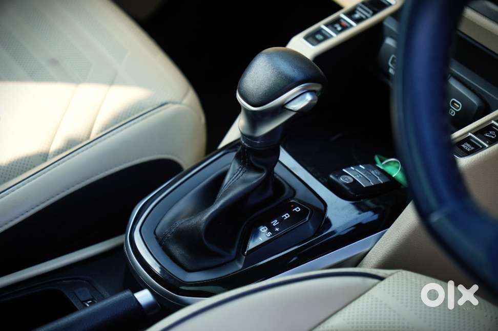 Kia Carens 1.5 Luxury Plus Turbo Dct 7 Str, 2023, Petrol