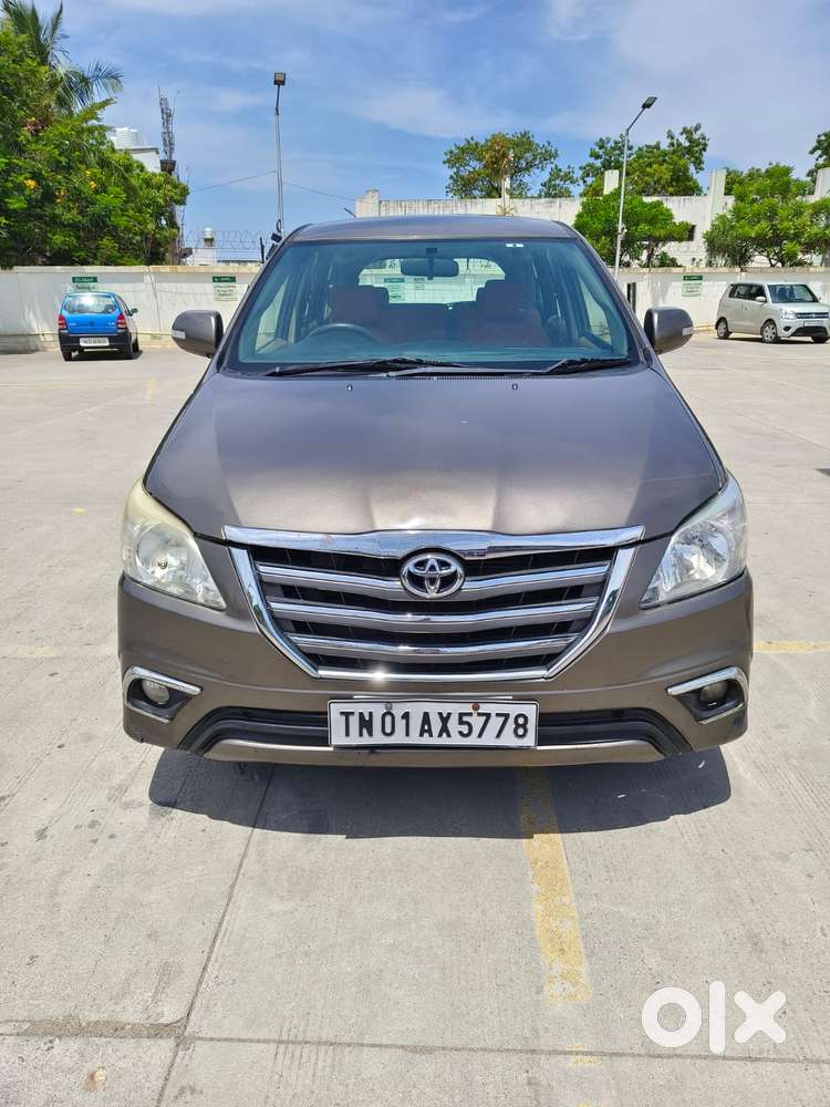 Toyota Innova 2004-2011 2.5 V Diesel 8-seater, 2015, Diesel