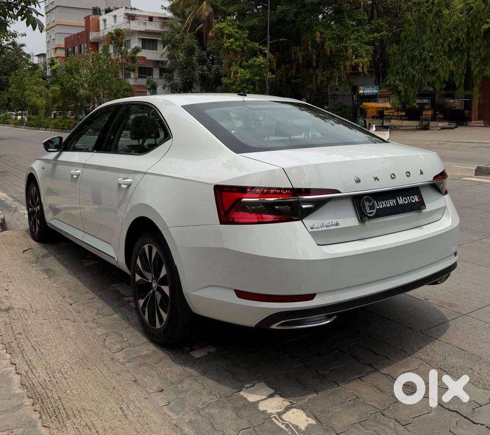 Skoda Superb 2.0 Tsi At L&k, 2021, Petrol