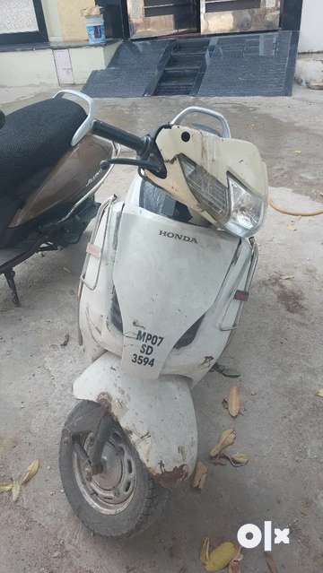 2013 activa price online olx