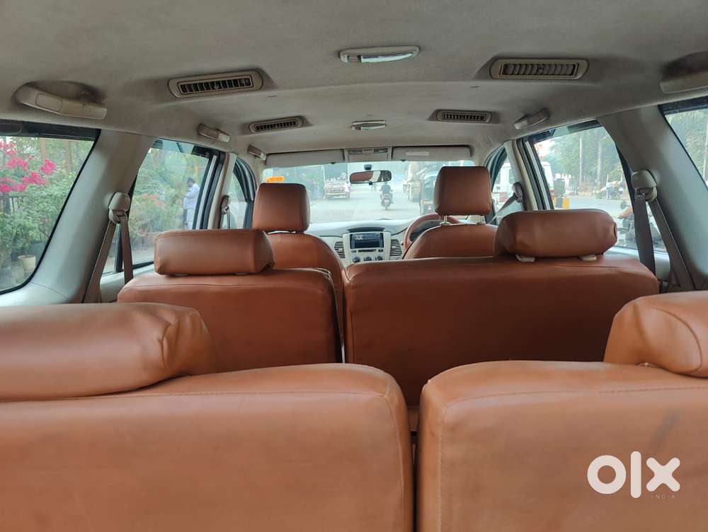 Toyota Innova 2.5 G (diesel) 8 Seater, 2014, Diesel