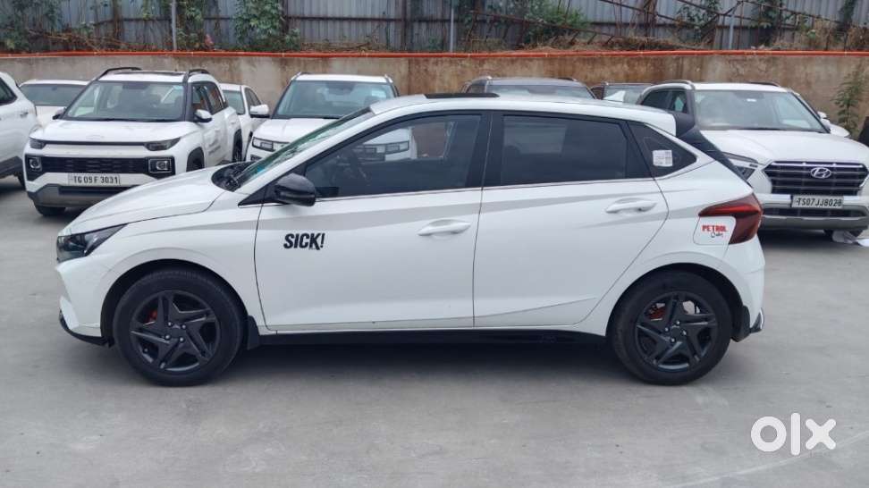 Hyundai I20 Sportz 1.2 Ivt, 2023, Petrol