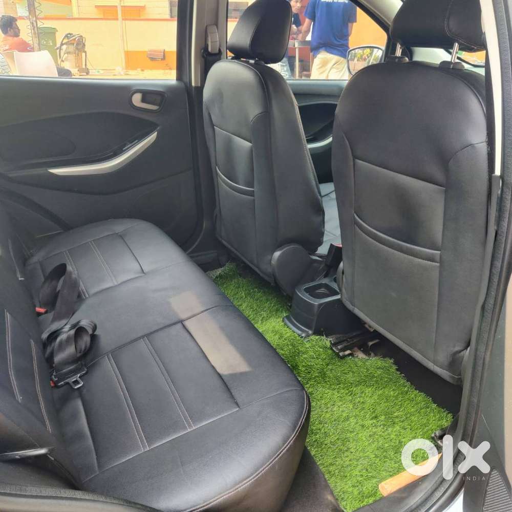Ford Figo Titanium 1.2 Petrol Mt   2017