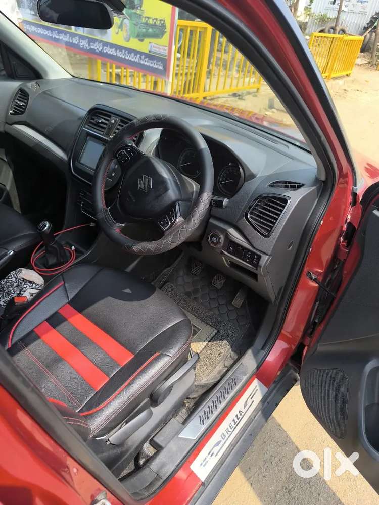 2017 Maruti Suzuki Brezza Zdi+ Dual Tone Manual