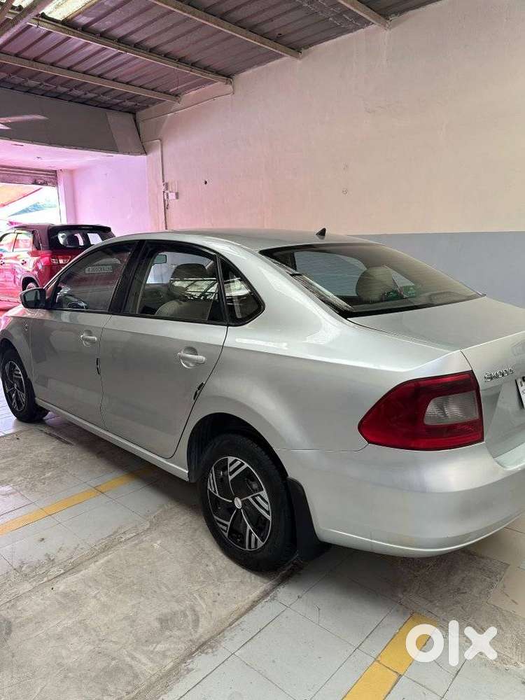 Skoda Rapid Tsi Active 1.0 Mt, 2013, Diesel