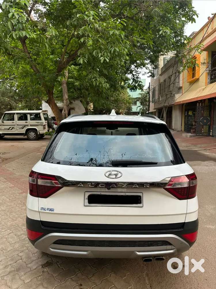 Less Drievn 2023 Diesel Alcazar Maintained Like New