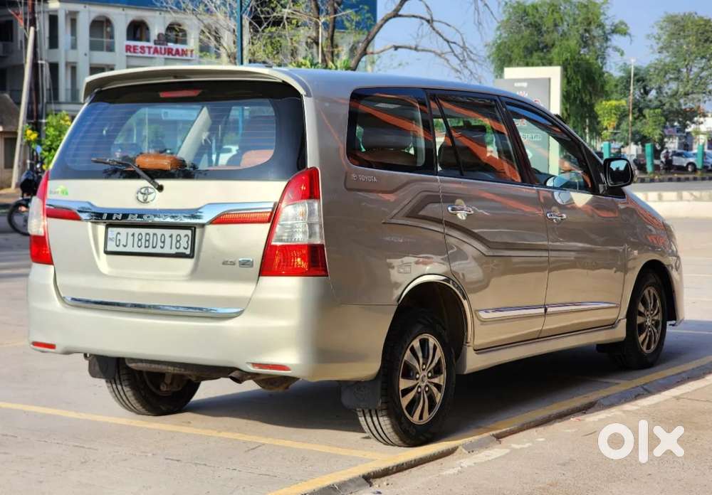 Toyota Innova 2.5 Zx 7 Str Bs-iv, 2015, Diesel