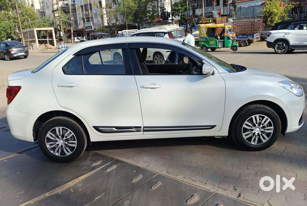 Maruti Suzuki Dzire 1.2 Vxi, 2024, Petrol