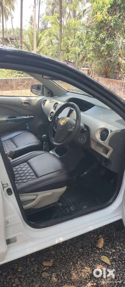 Toyota Etios Liva. Gd. 2016
Re. Registered