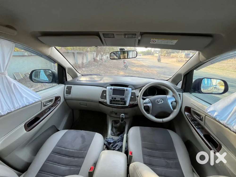 Toyota Innova 2014 Diesel Well Maintained