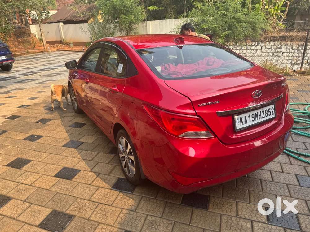 Hyundai Verna Fluid 1.6 Manual Vtvt Sx