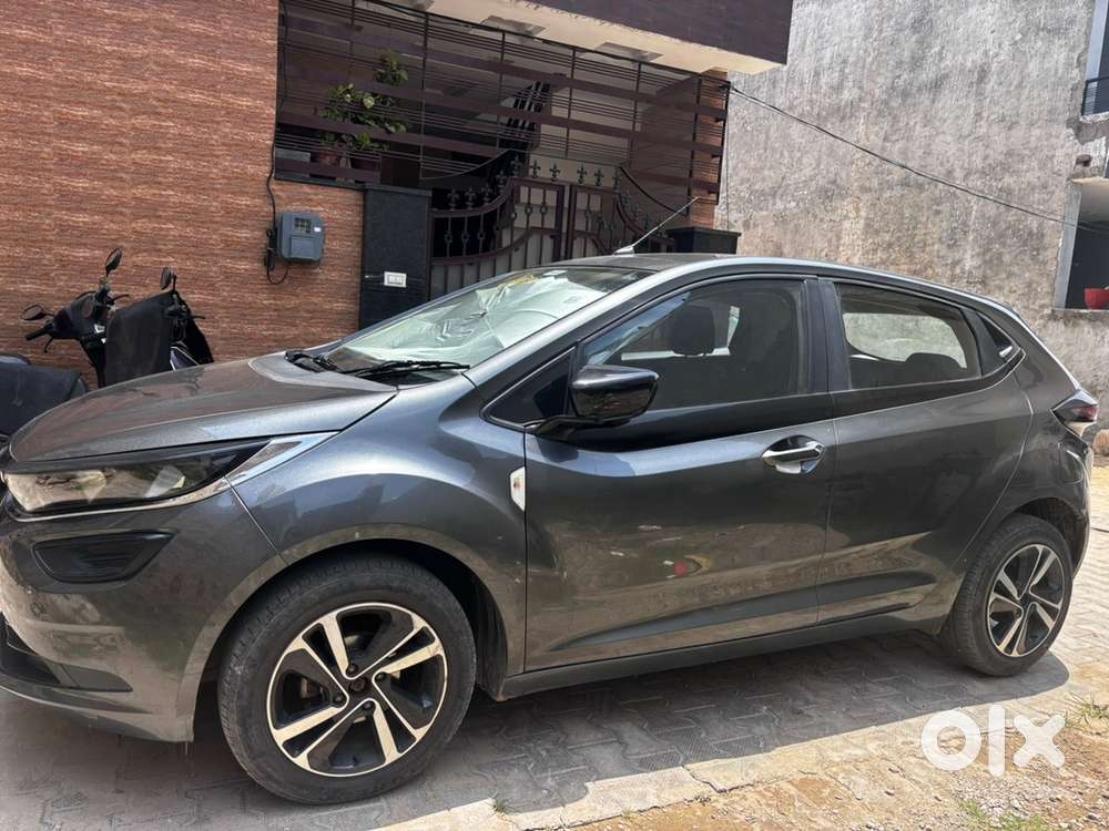 Tata Altroz Petrol 2023