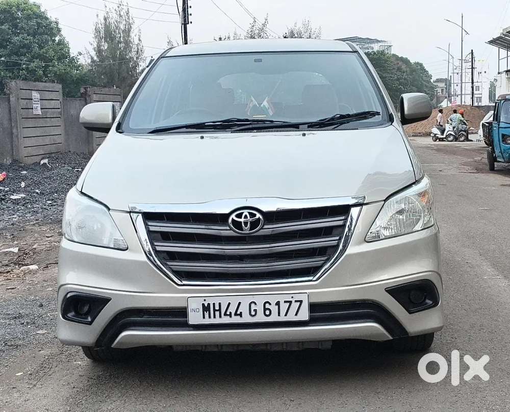 Toyota Innova 2.5 G (Diesel) 8 Seater BS IV, 2016, Diesel