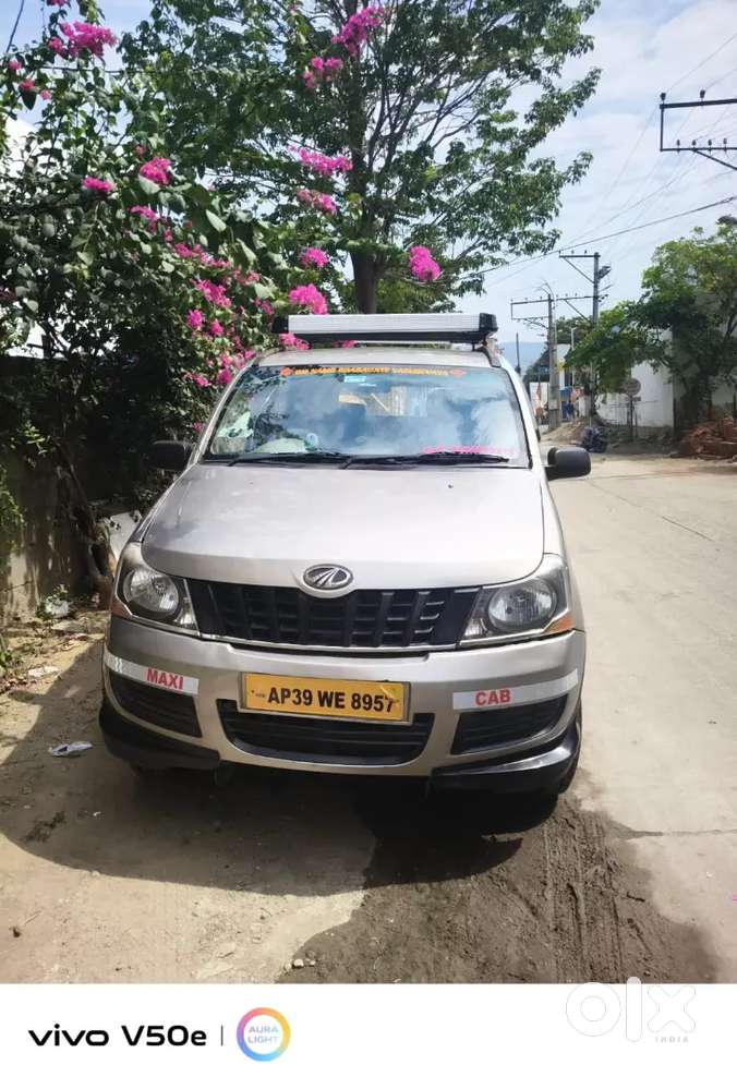 Mahindra Xylo 2015