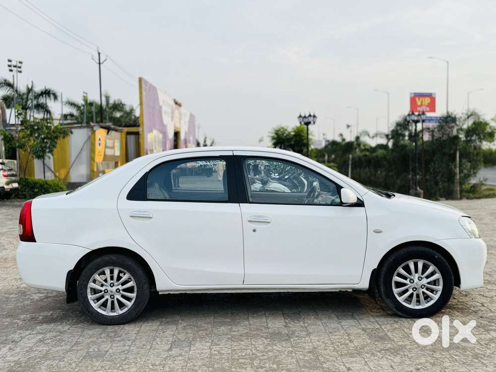Toyota Etios 2010-2012 Vx, 2011, Cng & Hybrids