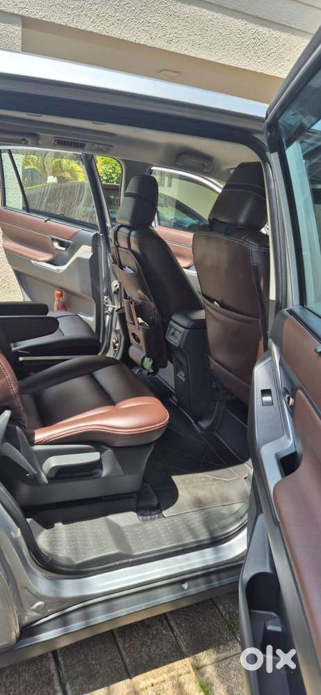 Toyota Innova Hycross 2.0 Vx Hybrid 7 Str, 2023, Petrol