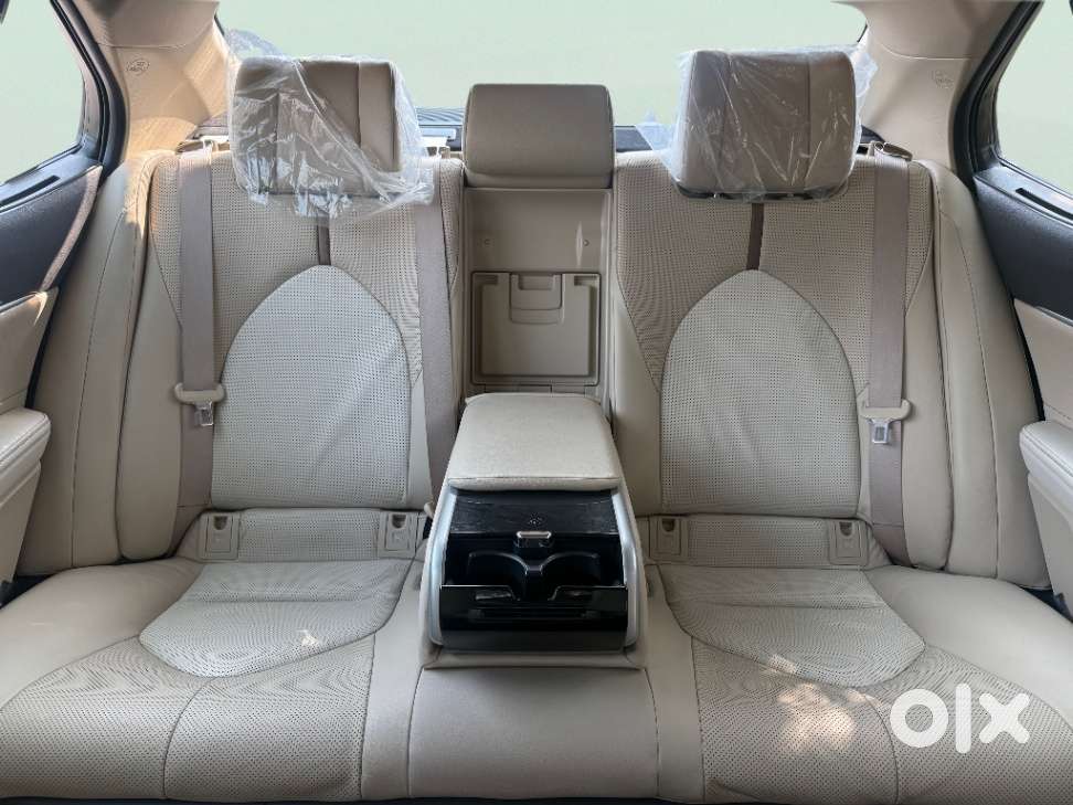 Toyota Camry [2019-ongoing] 2.5 Hybrid, 2024, Petrol