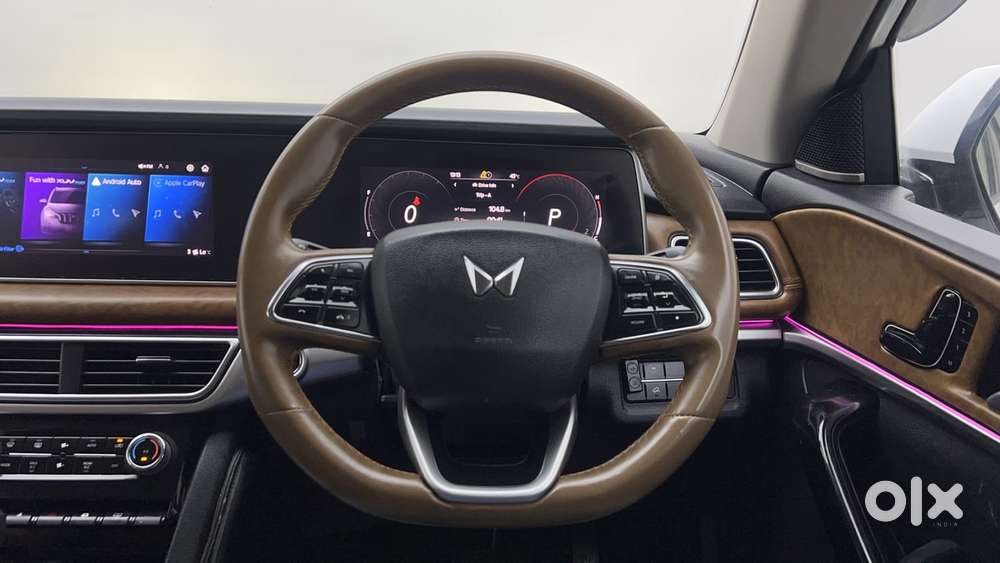 Mahindra Xuv700 2.0 Ax 7 Petrol At Luxury Pack Str, 2021, Petrol