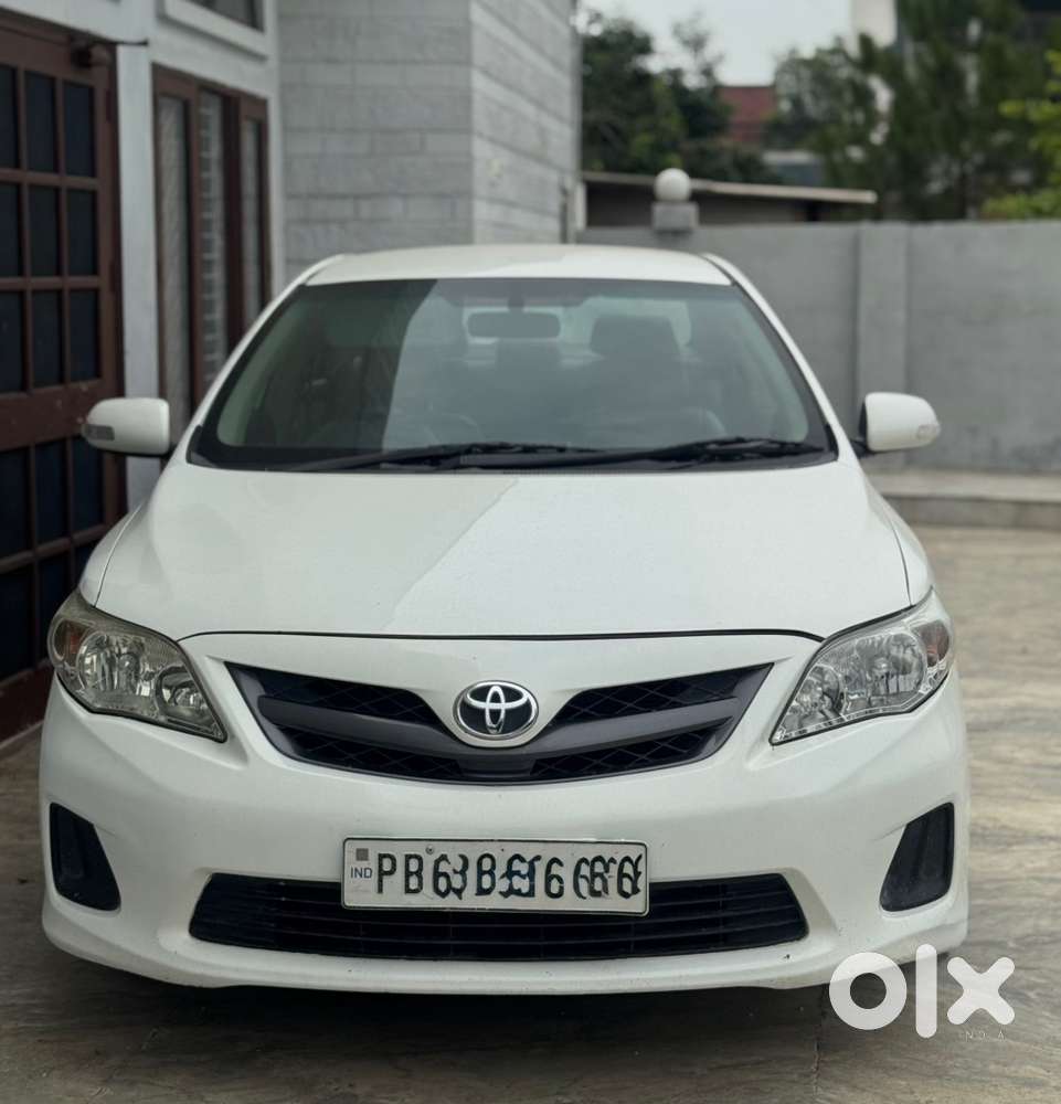Corolla Altis Diesel  2013