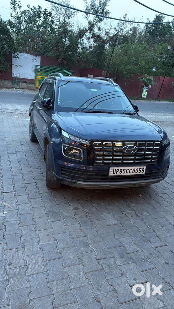 Hyundai Venue Petrol 2022
