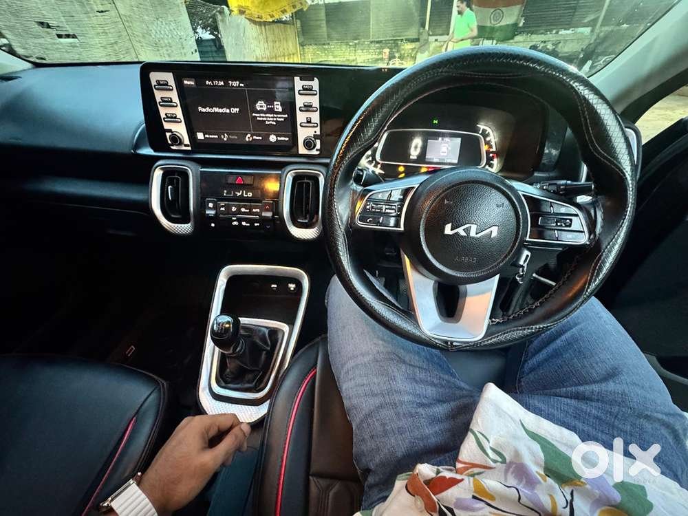 Kia Sonet Petrol 2021