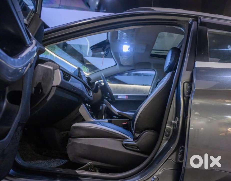 Tata Nexon 1.2 Revotron Xma Amt (s), 2023, Petrol