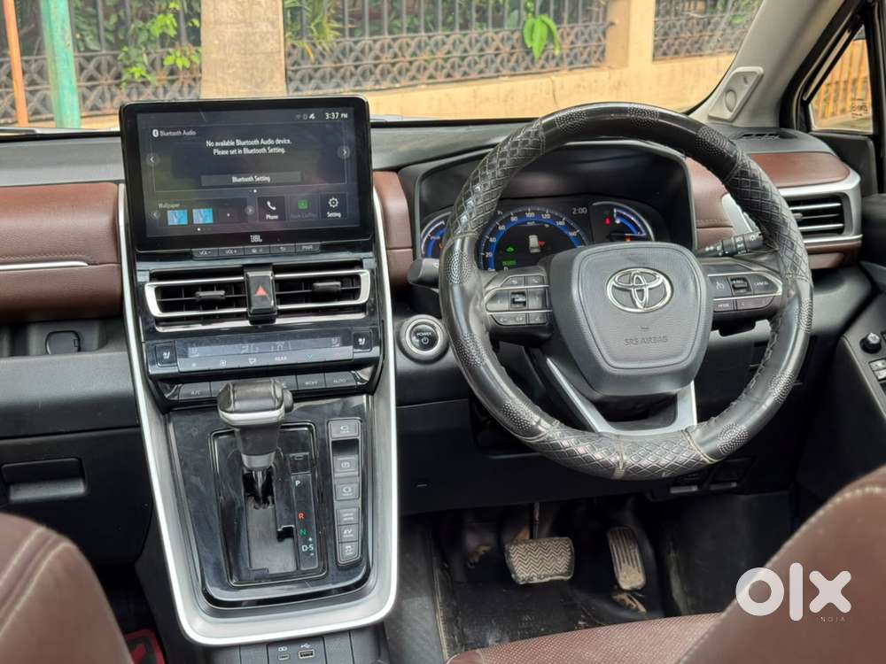 Toyota Innova Hycross 2.0 Zx Hybrid 7 Str, 2023, Petrol
