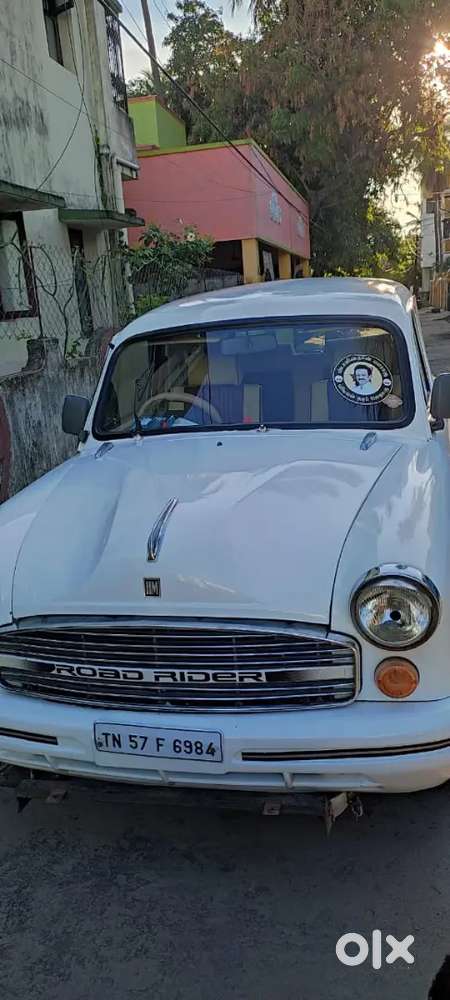 Ambassador Classic 2002 Dsz