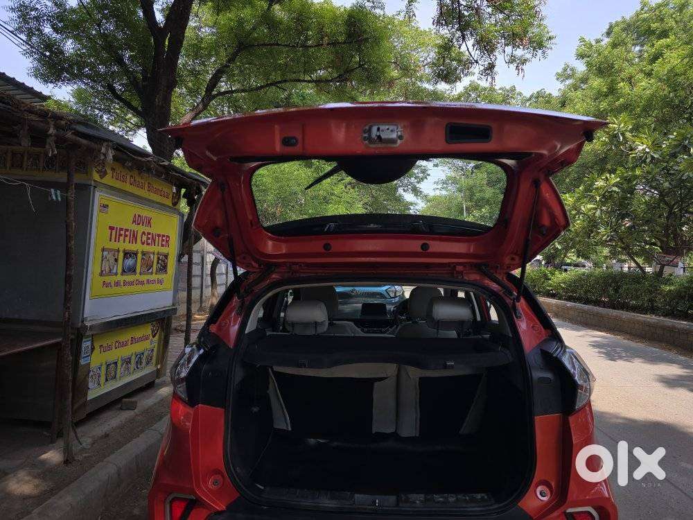 Tata Nexon 1.2 Revotron Xz Plus Dual Tone, 2021, Petrol