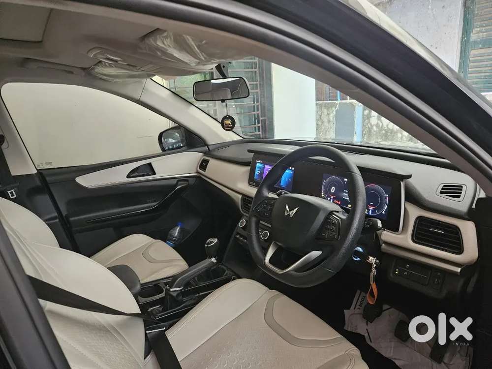 Mahindra Xuv700 2024 Diesel 8400 Km Driven