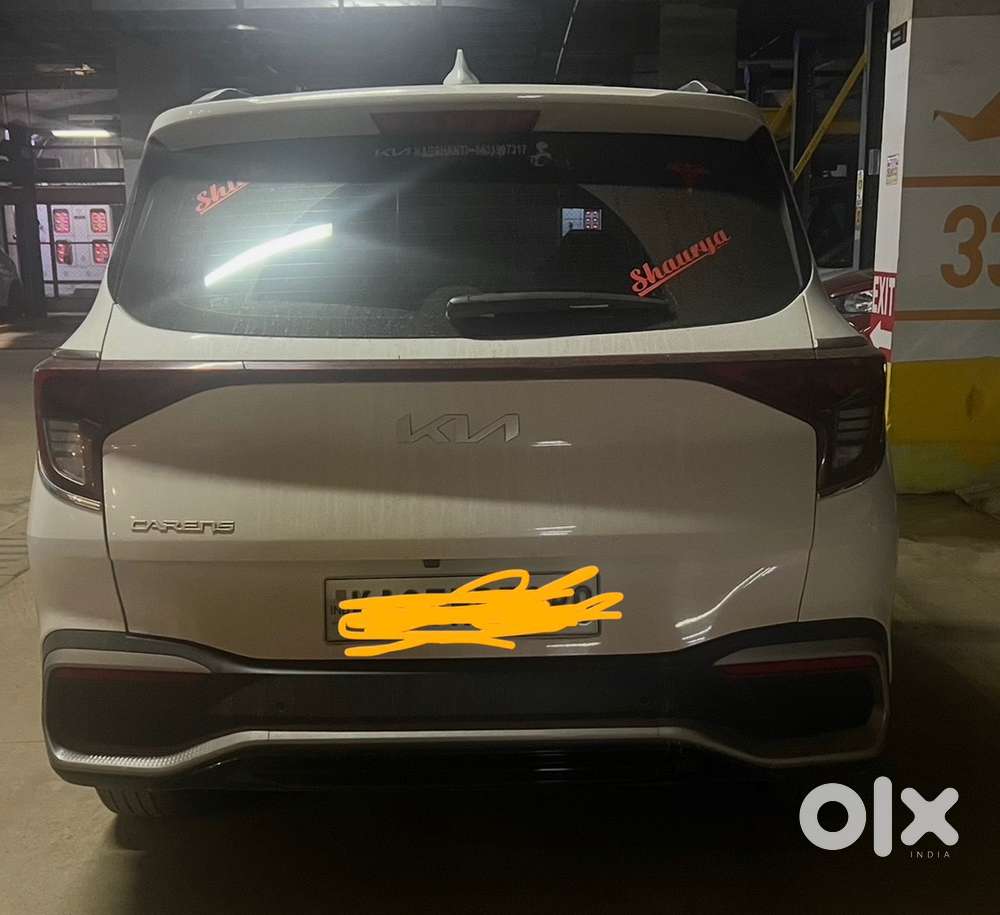 Kia Carens Prestige Plus  2022 Model  Diesel  Doctor-owned