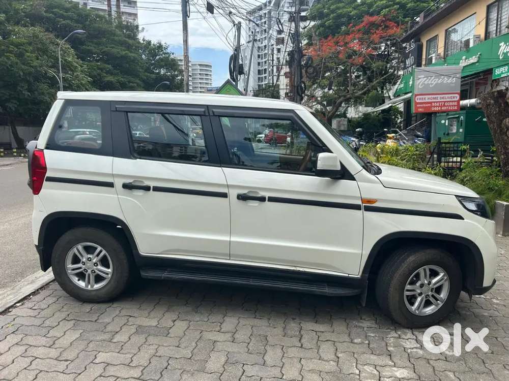 Mahindra Bolero Neo N10