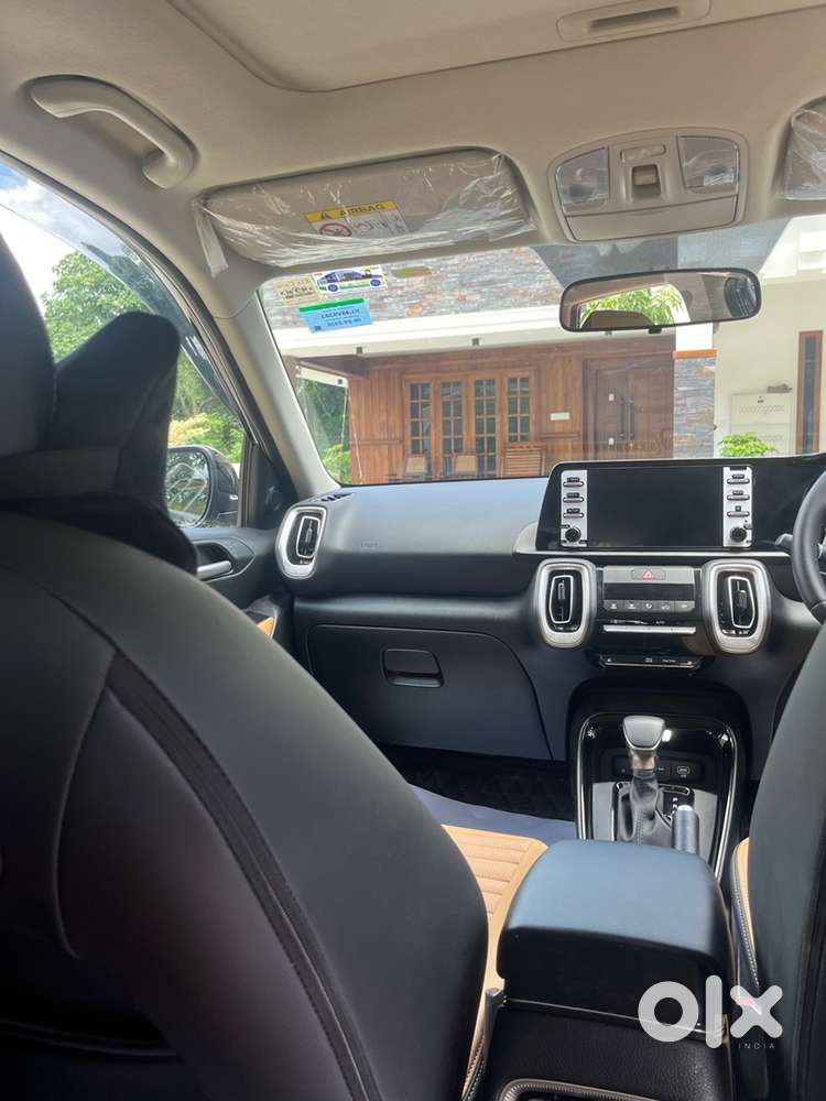 Kia Sonet Petrol Automatic 2026