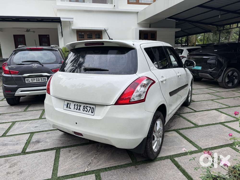 Maruti Suzuki Swift Zdi Plus, 2012, Diesel