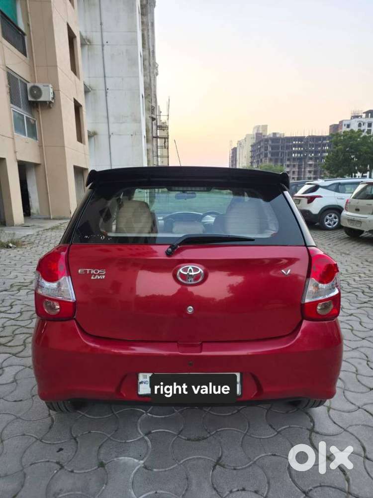 Toyota Etios Liva V Limited, 2019, Petrol