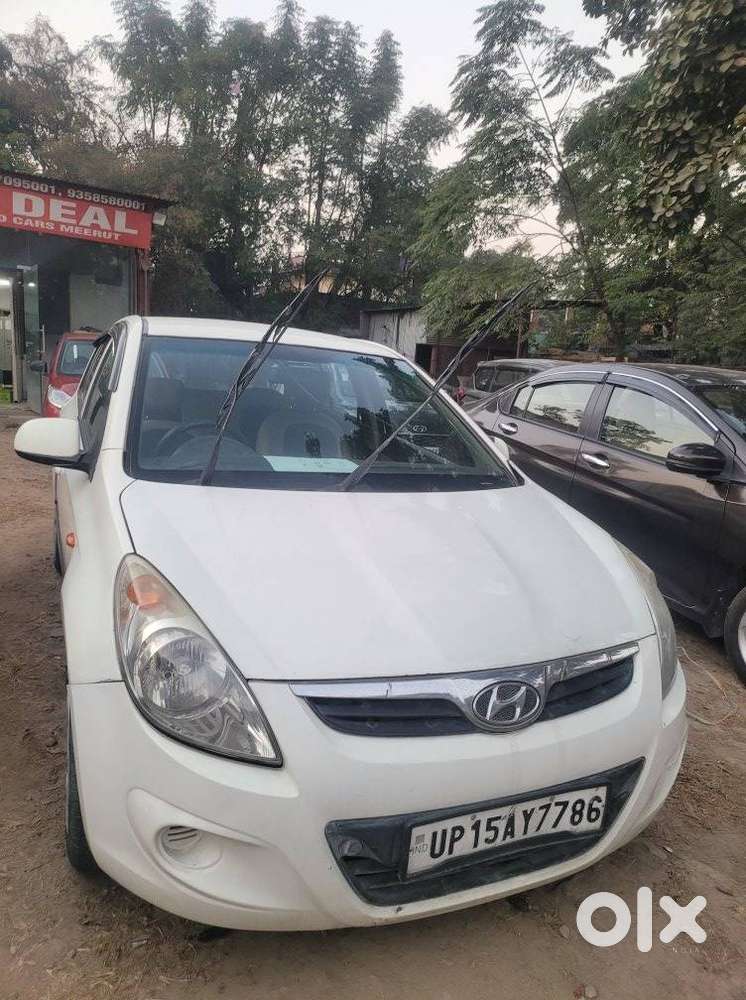 Hyundai I20 Petrol Cvt Magna Executive, 2012, Petrol