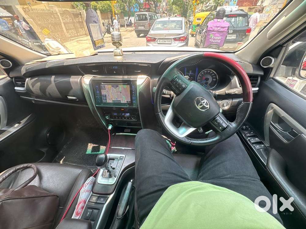 Fortuner Dl No 2017 September Petrol 38000 Km Driven