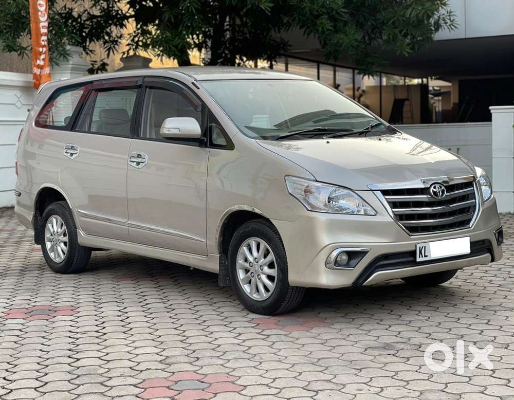 Toyota Innova 2.5 V 8 Str, 2013, Diesel