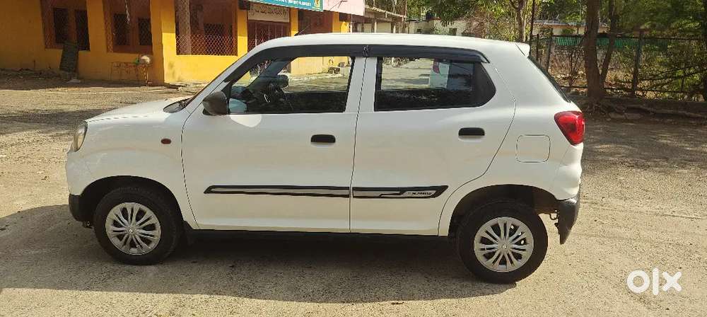 Maruti Suzuki S-presso Vxi Top Model  Company Fitted Cng  1st Owner
